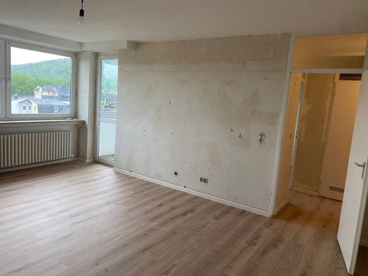 3 Zimmer-Küche-Bad mit Balkon in Trier West ab sofort verfügbar! – 54294 Trier – Bild 1 von 8
