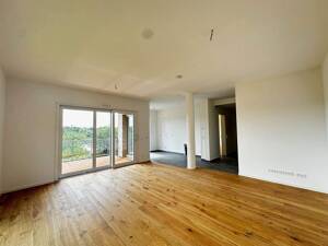* Traumblick - HafenCity - großzügige und moderne 3-Raumwohnung mit Balkon - direkt an der Elbe* – 1097 Dresden – Vorschaubild 3