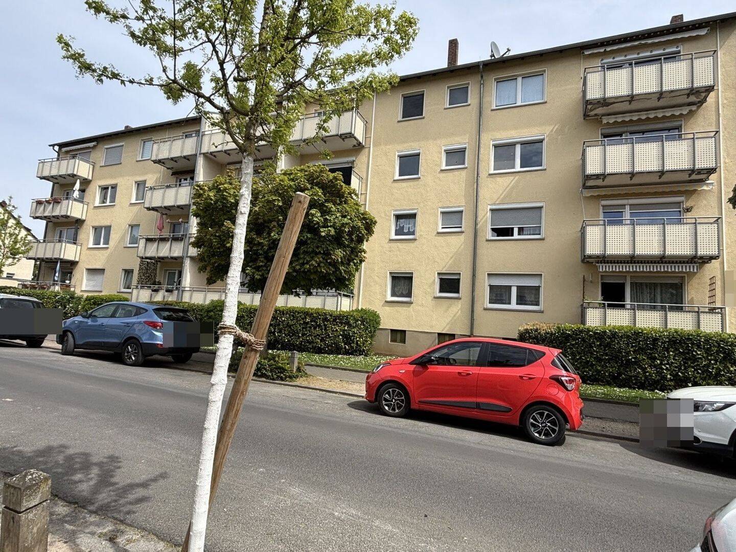 3 Zimmer-ETW in zentraler Lage mit Balkon in Bad Nauheim – Bad Nauheim – Vorschaubild 2