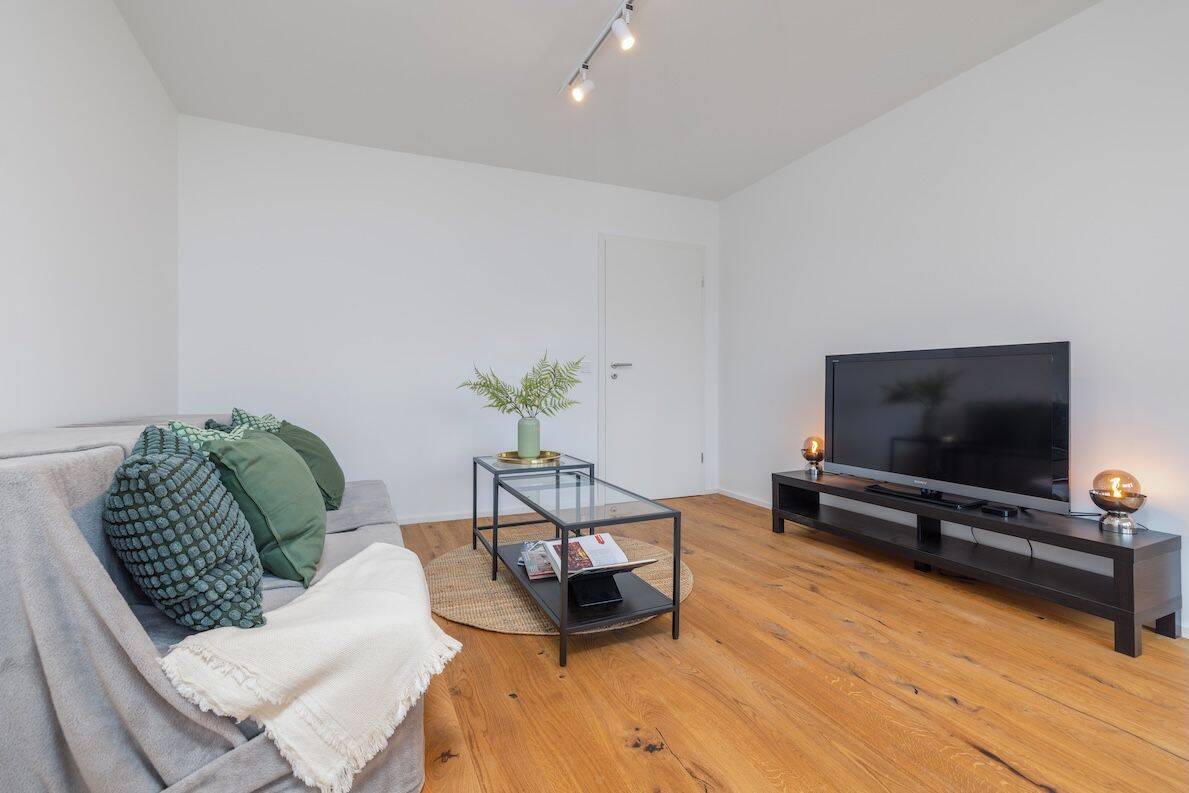 Frisch sanierte 2-ZKB mit West-Balkon & TG-Stellplatz in zentraler Lage - Provisionsfrei! – München – Vorschaubild 7