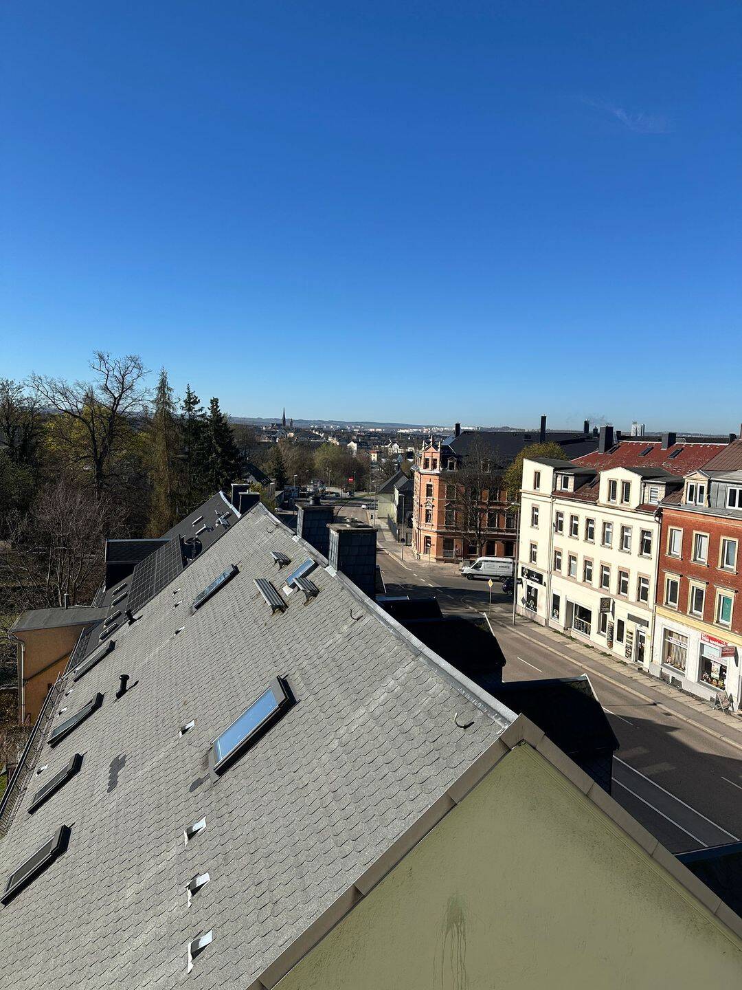 Geräumige Dachgeschosswohnung in Chemnitz - Perfekt für Familien!
