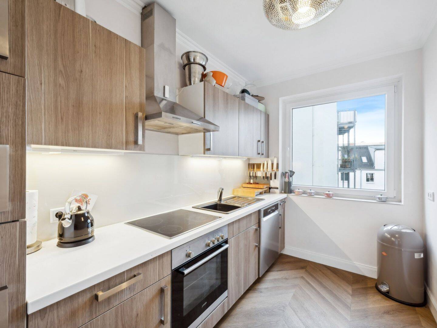 Seltene Perle im Herzen Hamburgs - 2-Zimmer-Wohnung mit Altbaucharme trifft luxuriöse Moderne – Hamburg – Vorschaubild 6
