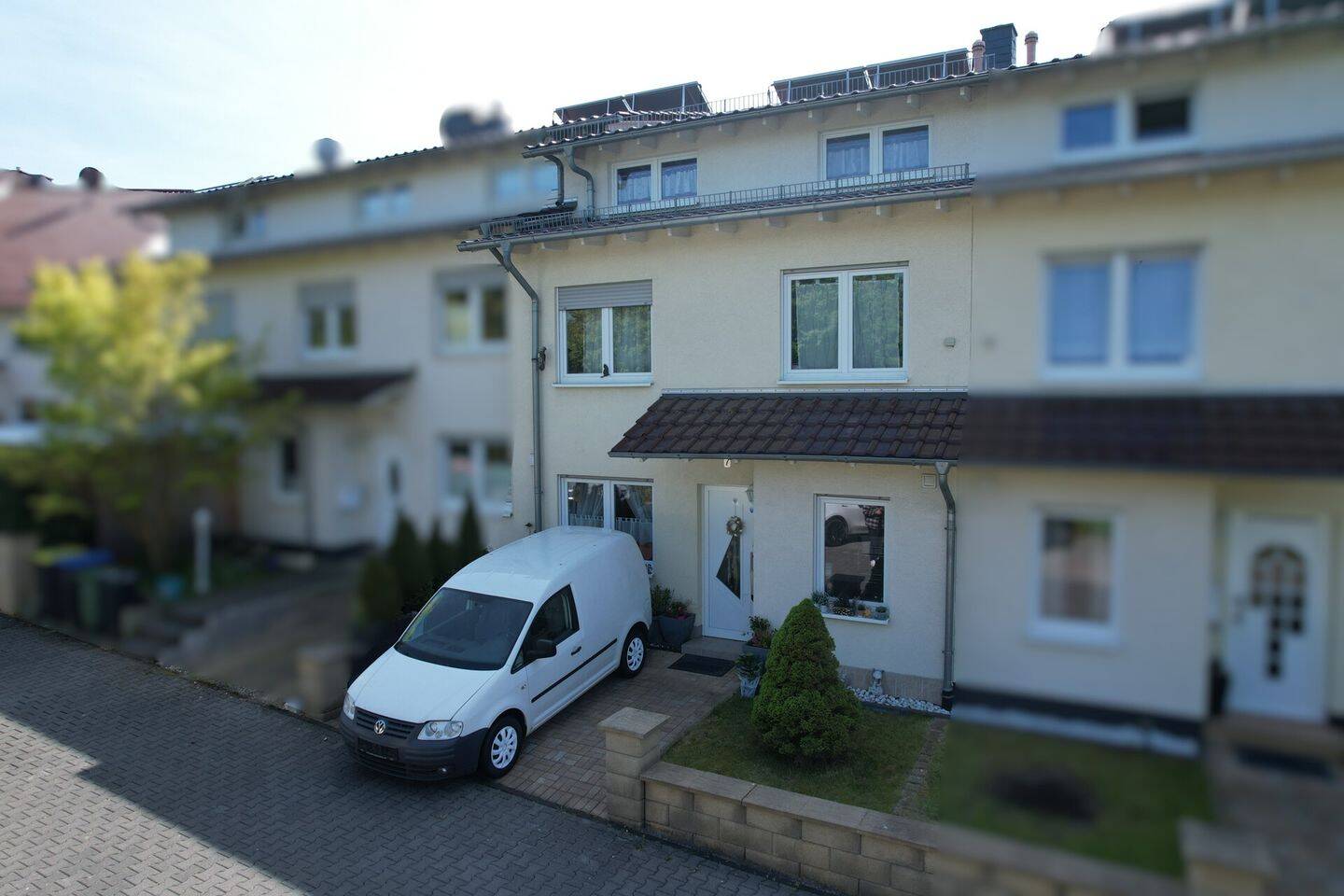 Gepflegtes Reihenmittelhaus in Paderborn mit Südgarten, Terrasse und eigenem Carport