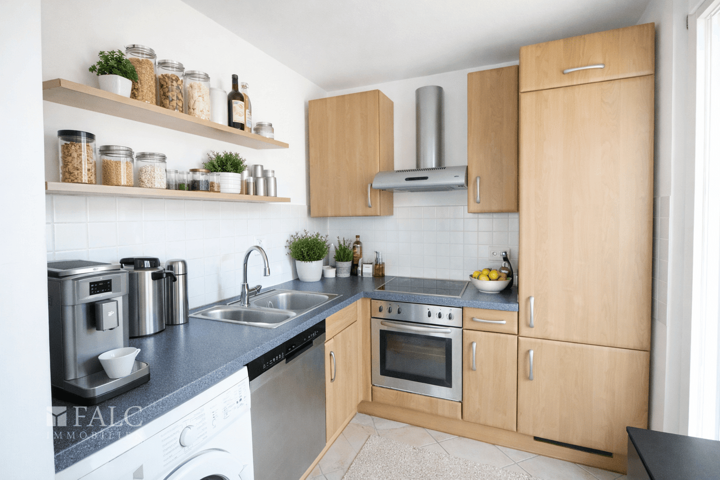 2-Zimmer-Wohnung mit 14 m² Balkon und TG-Stellplatz in Trudering – München – Vorschaubild 3