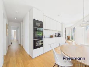 Exklusives Penthouse mit Dachterrasse und Blick zum Mattheiser Wald