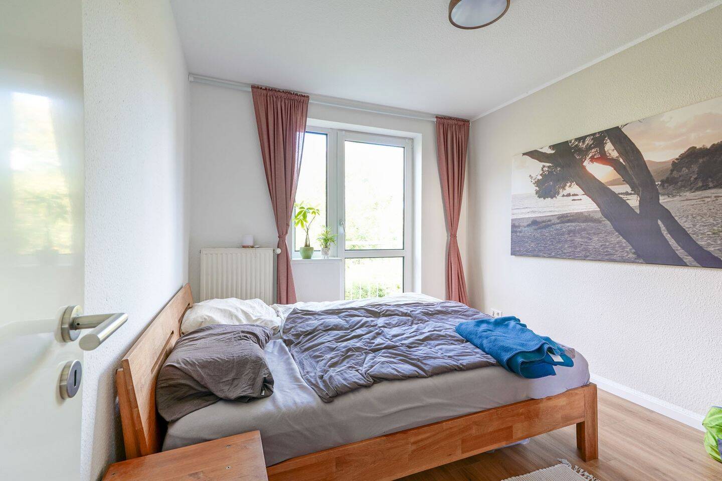 Helle 2-Zimmer-Wohnung mit Loggia und zeitgemäßem Wohnkomfort – Berlin – Vorschaubild 2