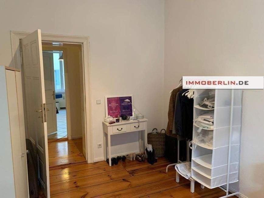 IMMOBERLIN.DE - Wunderbare Altbauwohnung mit Südwestbalkon in zentraler Lage – Berlin – Bild 1 von 9
