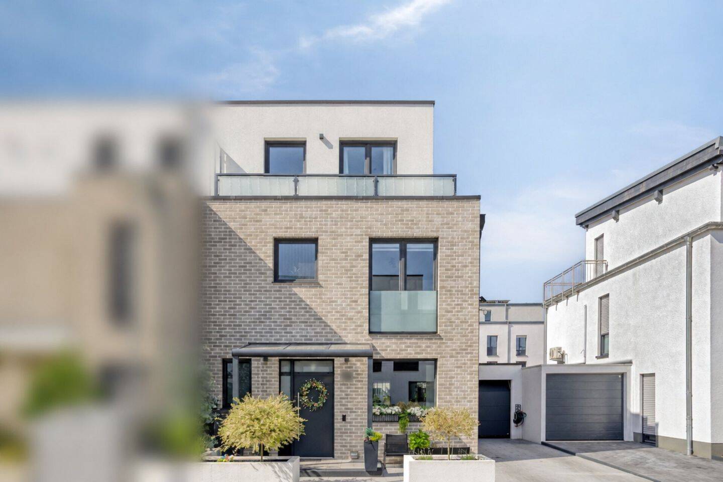 Exklusives neuwertiges Einfamilienhaus in ruhiger Wohnlage von Dormagen – Dormagen – Vorschaubild 3