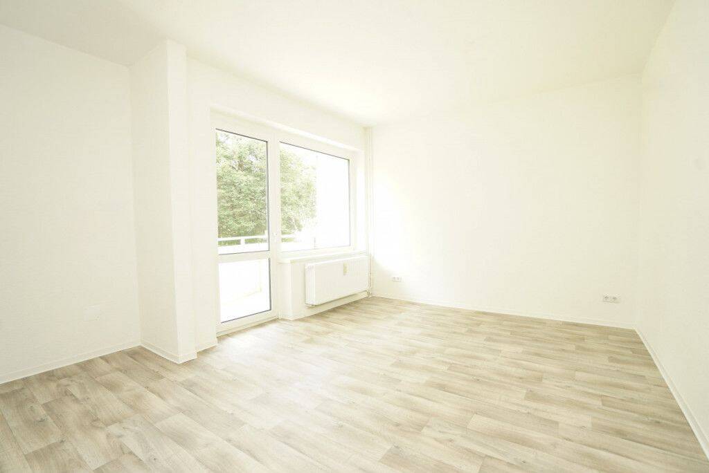 Erstbezug nach Sanierung / Dusche / Balkon