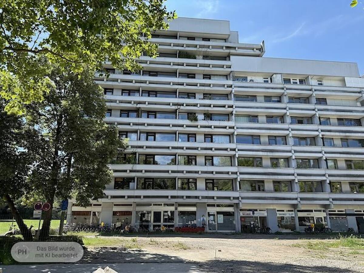 Großzügige, helle 4-Zimmer-Wohnung in München-Schwabing nahe Luitpoldpark – 80796 München – Bild 1 von 9
