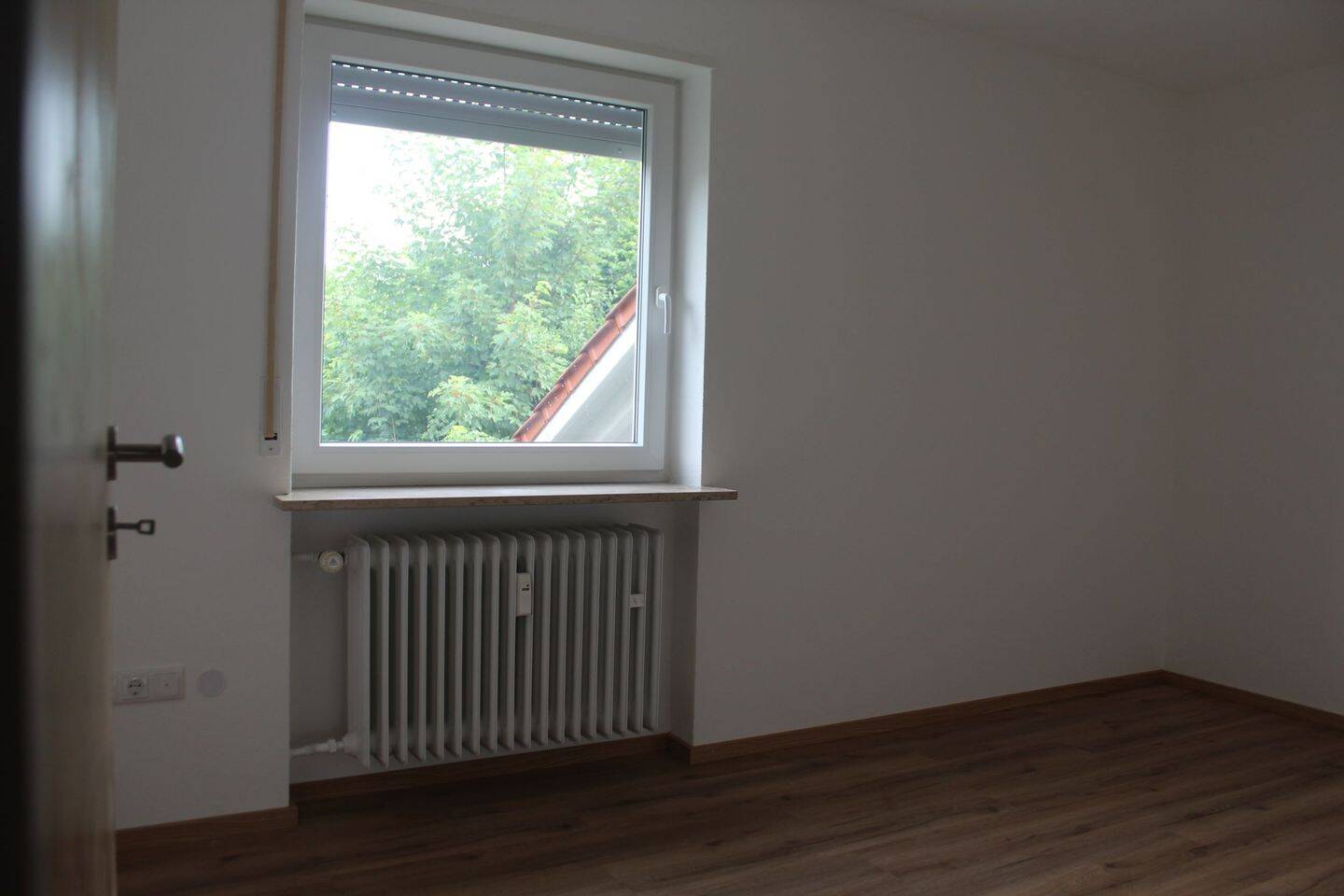 Renovierte 4 Zimmer Wohnung mit Südbalkon, Kellerraum und Garage – Peiting – Vorschaubild 4