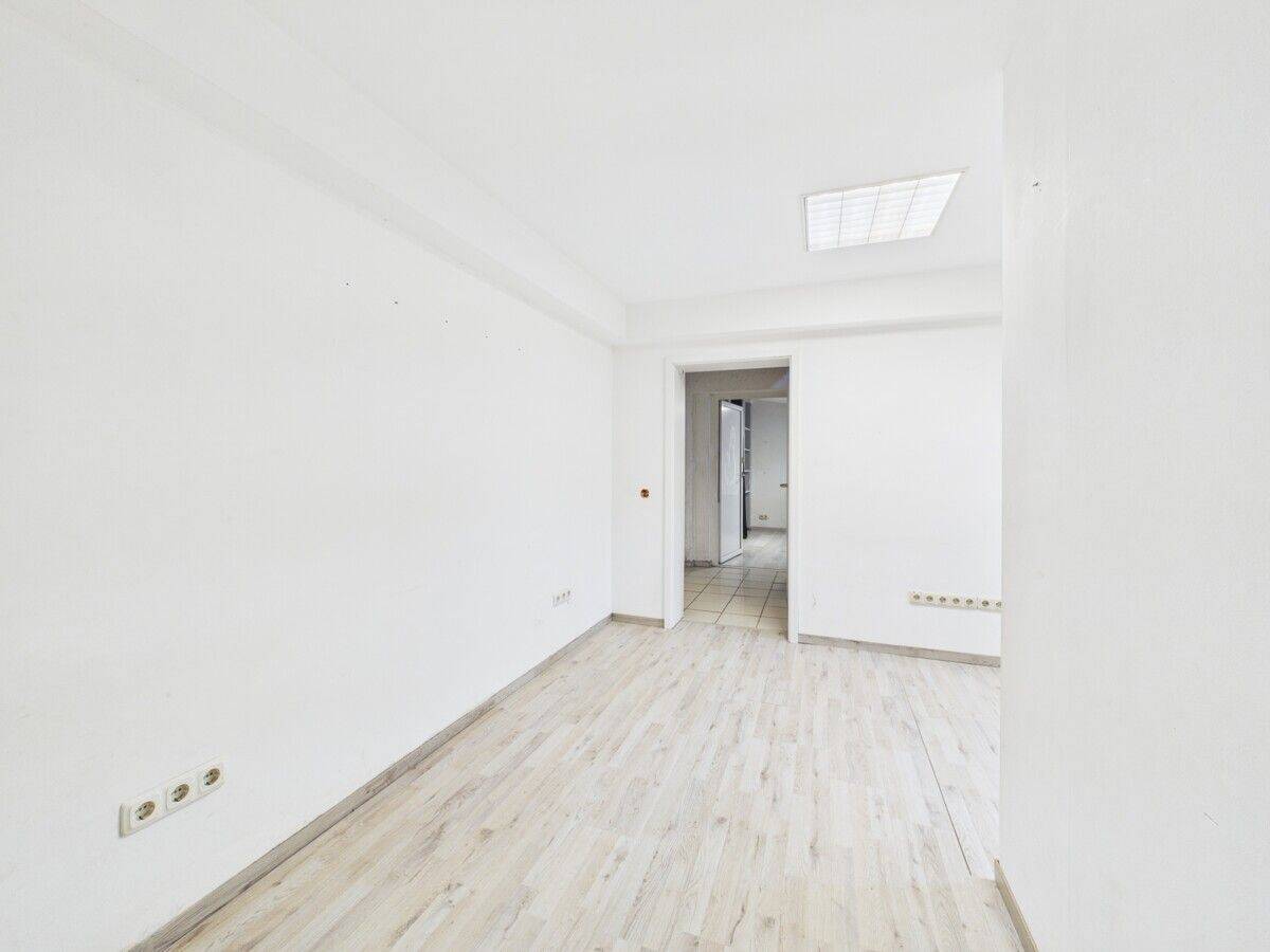 Wohnen und Arbeiten unter einem Dach mit großer Garage zum Kauf in Partenheim – Partenheim – Vorschaubild 7