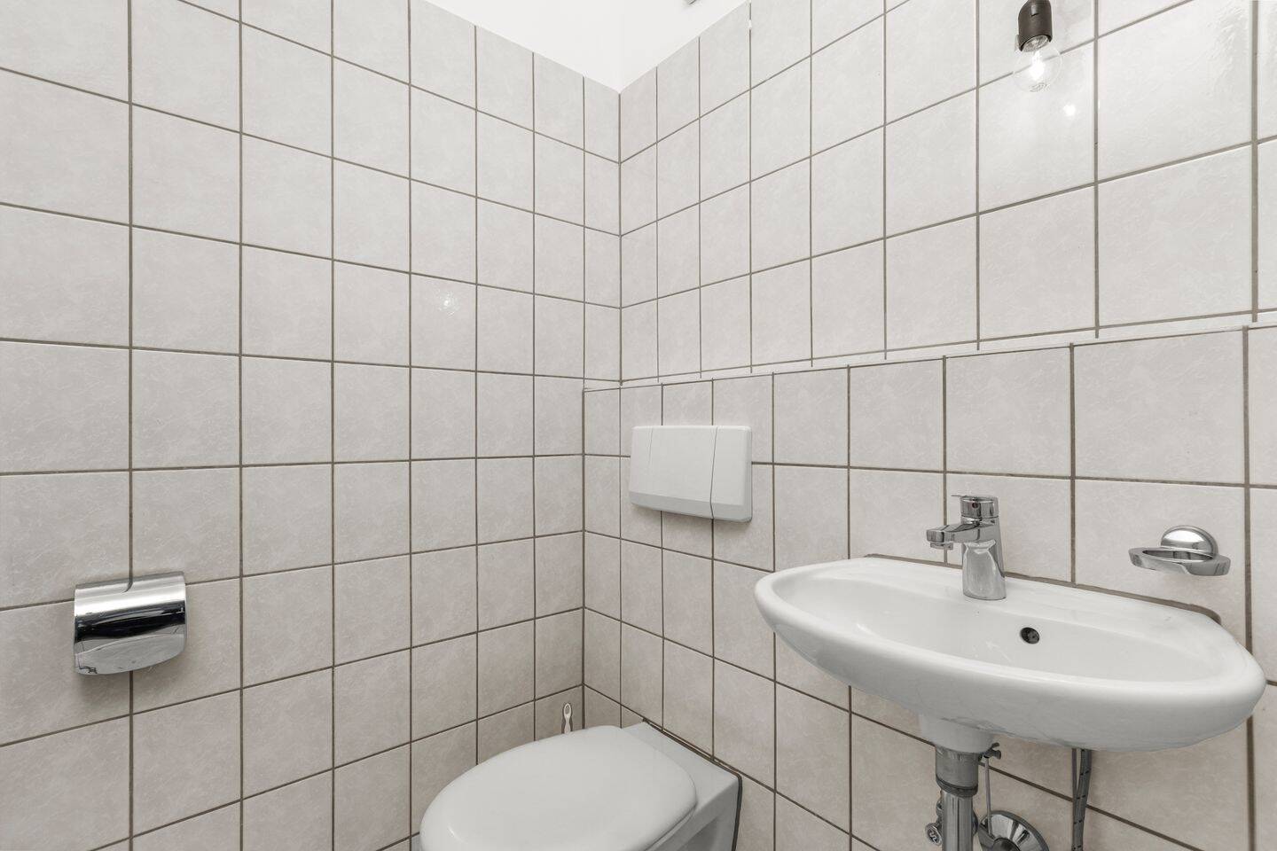 Gepflegte Dachgeschosswohnung in ruhiger Lage | 500m zur Würm & Pasinger Stadtpark – München – Vorschaubild 9