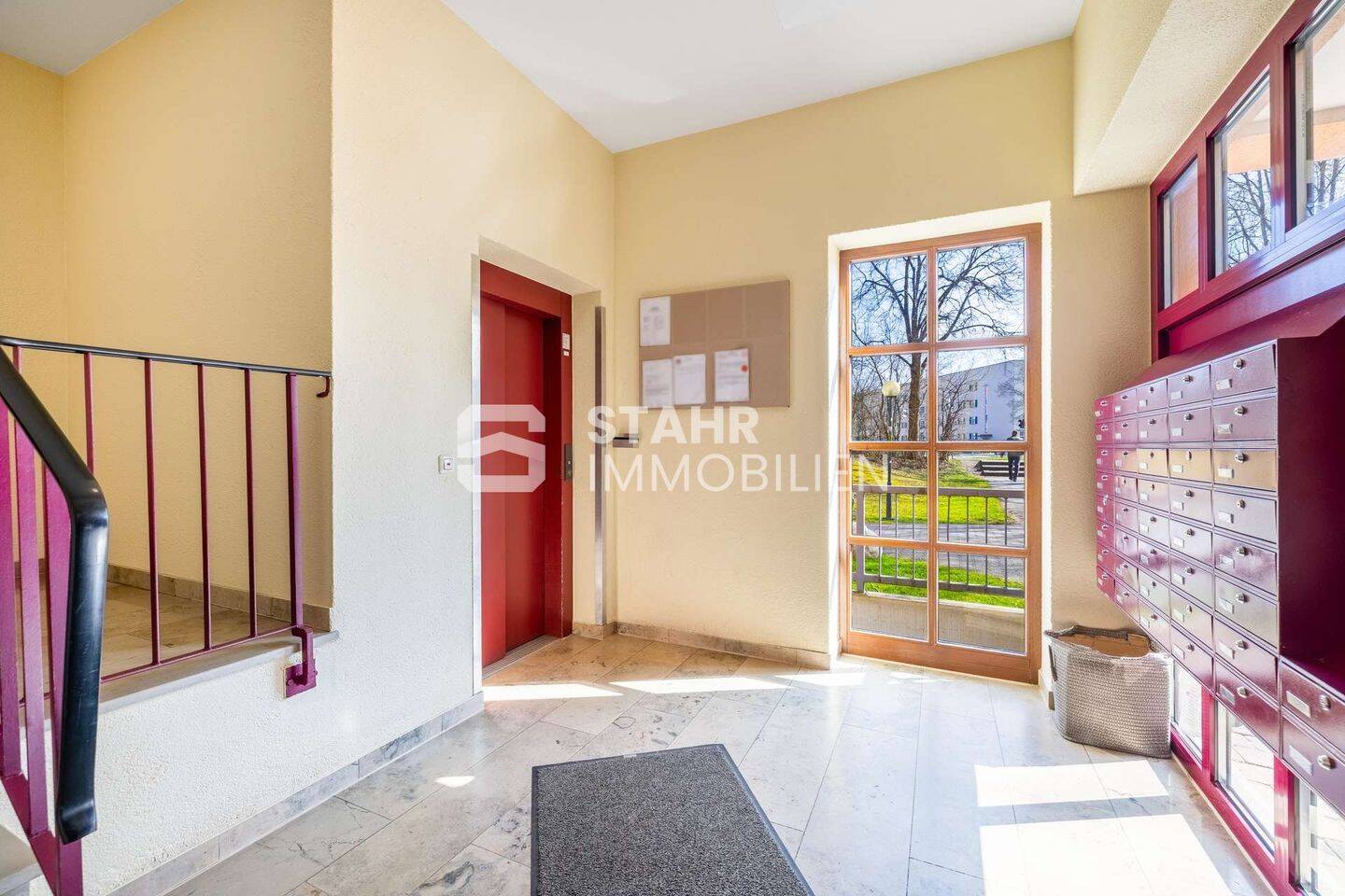Leichhausen - Sonnige Wohnung mit Dachterrasse, EBK und TG – Augsburg – Vorschaubild 8