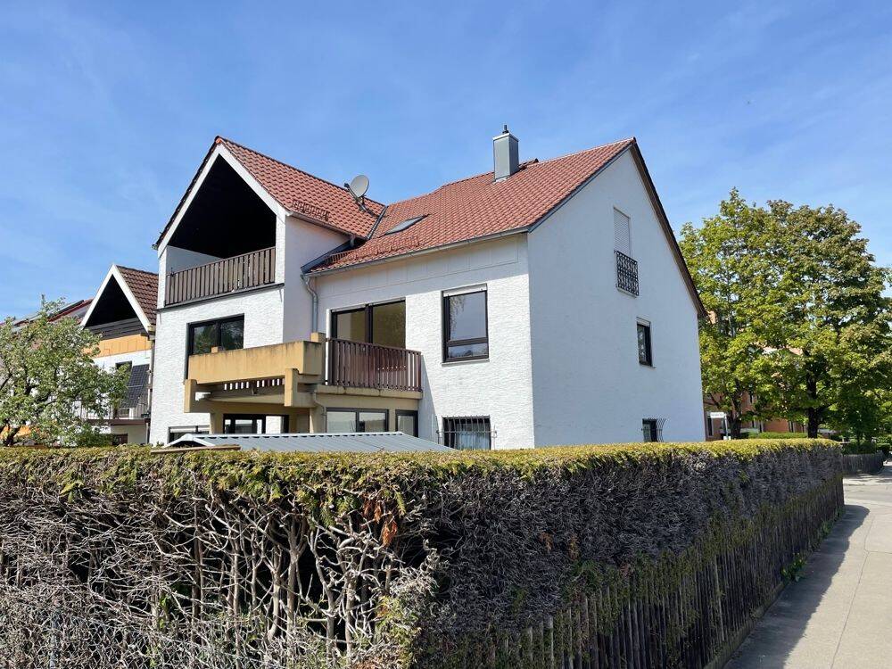 Aufgeteiltes, gepflegtes Dreifamilienhaus zu verkaufen