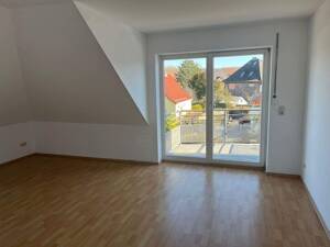 Bezugsfreies Dachgeschoss mit 2 Balkonen, EBK und attraktivem Grundriss – 13127 Berlin – Vorschaubild 2