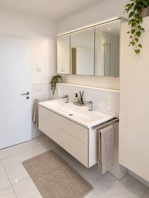 Sofort bezugsfrei: Großzügige und neuwertige 3-Zimmer-Wohnung mit Loggia – 63073 Offenbach am Main – Vorschaubild 7