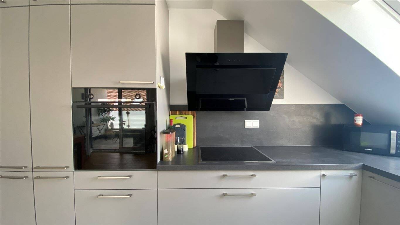 MODERNE 3,5-ZIMMER DG-WOHNUNG MIT LOGGIA, LIFT, TG-STELLPLATZ UND PV-ANLAGE – Neu-Ulm – Vorschaubild 7