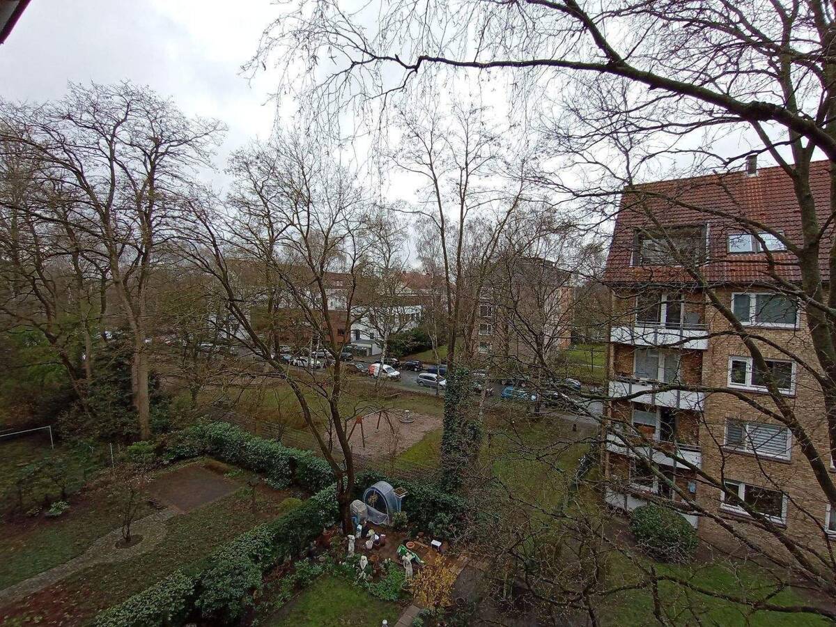 3-Zimmer-Wohnung mit kleinem Balkon im 3. OG im beliebten Barmbek-Süd – 22083 Hamburg – Bild 1 von 9