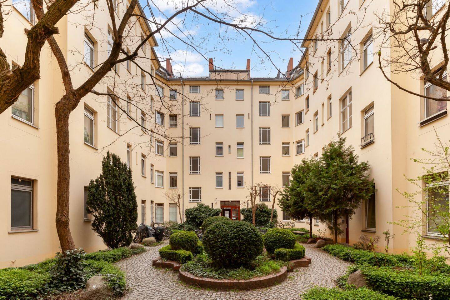 Lichtdurchflutetes Penthouse Feeling - Große Dachgeschosswohnung mit Terrasse im Stephankiez