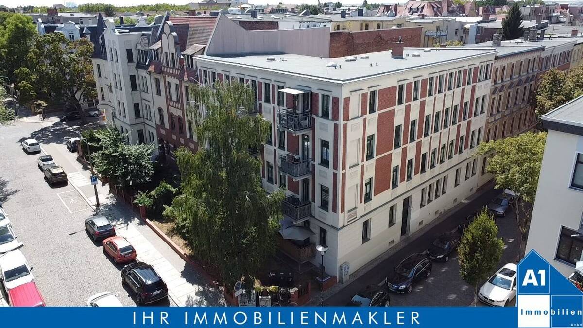 Kapitalanlage: vermietete 2-Zimmer-Dachgeschosswohnung im gepflegten Mehrfamilienhaus in der Südlichen Innenstadt von Halle (Saale) – 6110 Halle (Saale) – Bild 1 von 9