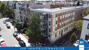 Kapitalanlage: vermietete 2-Zimmer-Dachgeschosswohnung im gepflegten Mehrfamilienhaus in der Südlichen Innenstadt von Halle (Saale)