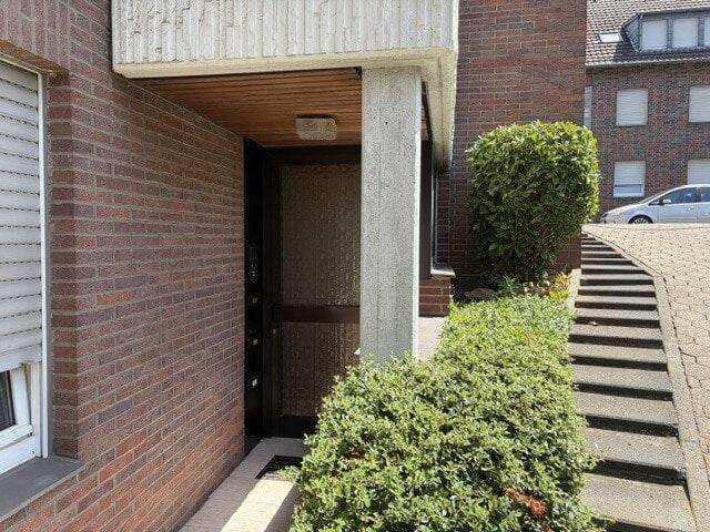 Modernisierte Dachgeschosswohnung in ruhiger Lage mit Balkon – Mönchengladbach – Vorschaubild 3