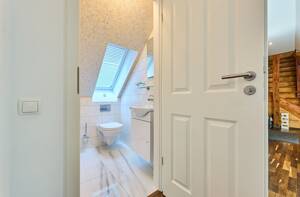 Modern sanierte Dachgeschoss-Maisonette mit besonderem Wohnflair – 80689 München – Vorschaubild 5