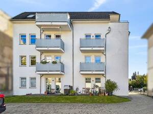 Bezugsfreie 3-Zimmer-Wohnung mit Pkw-Stellplatz und 2 Balkonen in Berlin – 12527 Berlin – Vorschaubild 2