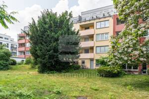 Stilvoll wohnen am Rhein - hochwertig modernisierte 3-Zimmer-Wohnung mit Südloggia und Rheinblick!