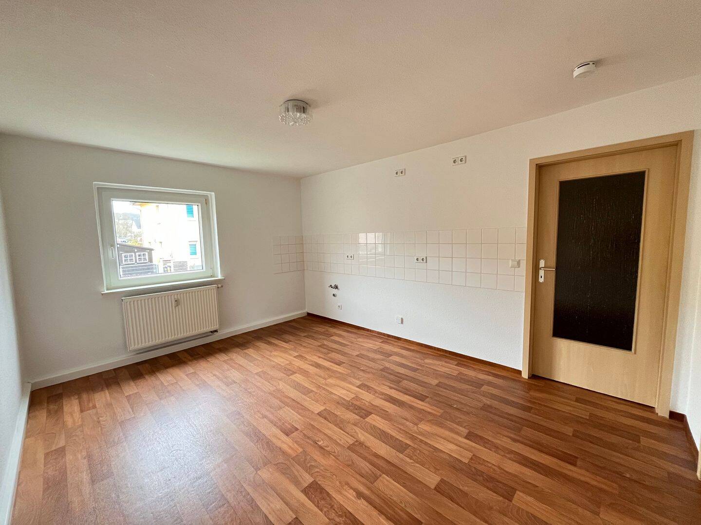 Moderne 2-Zimmer-Wohnung mit Balkon in Chemnitz Harthau – Chemnitz – Vorschaubild 3
