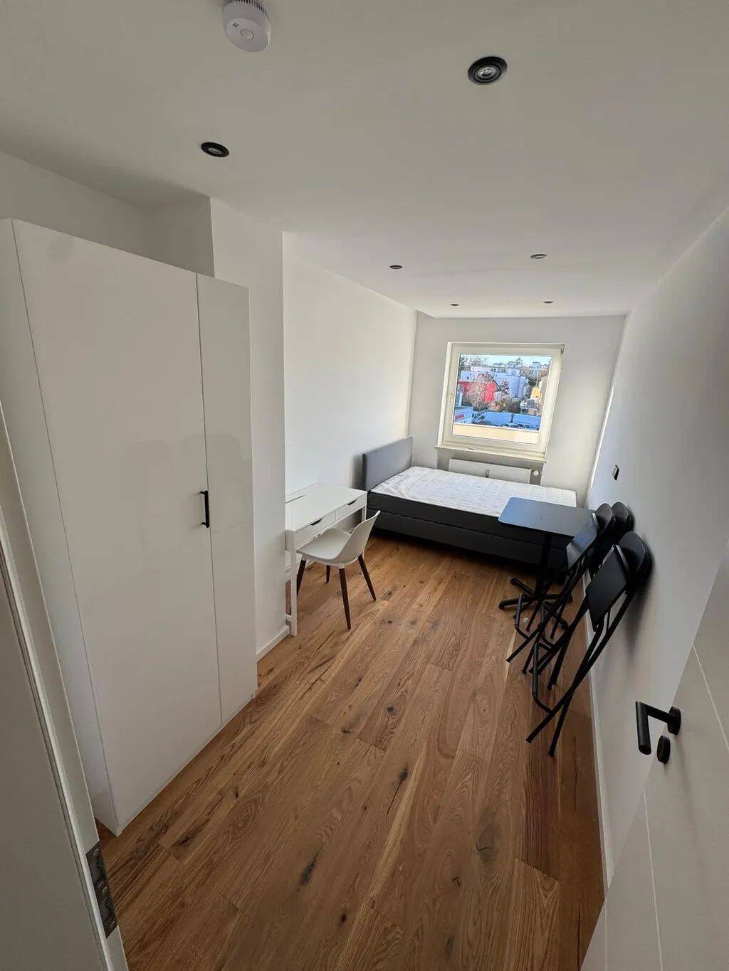 Attraktive 4er-WG mit 3 freien Zimmern - Pachemstraße 9 WE 4 / Zimmer 3