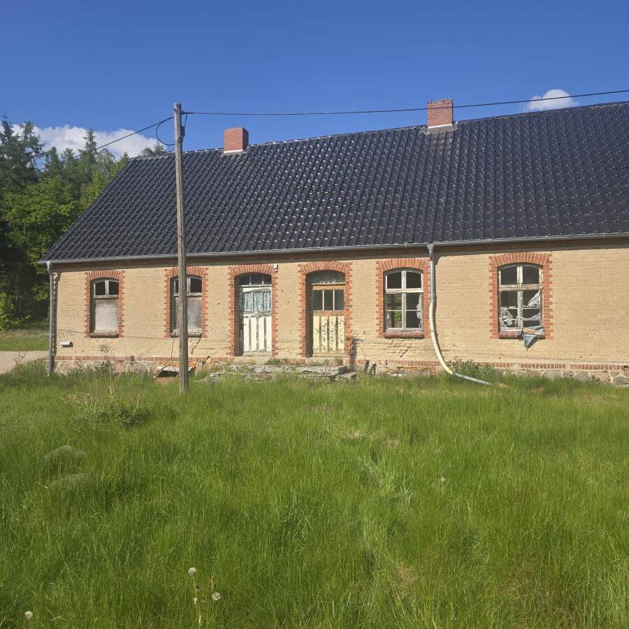 Handwerkerhaus mit großem Grundstück mitten in der Natur - viel Potenzial für Visionäre – Fincken – Bild 1 von 2