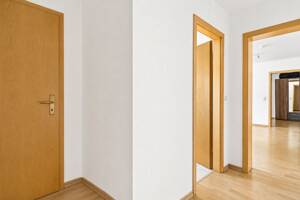 Aufgepasst! Gemütliche 2-Raumwohnung in zentraler Lage – 6110 Halle (Saale) – Vorschaubild 2