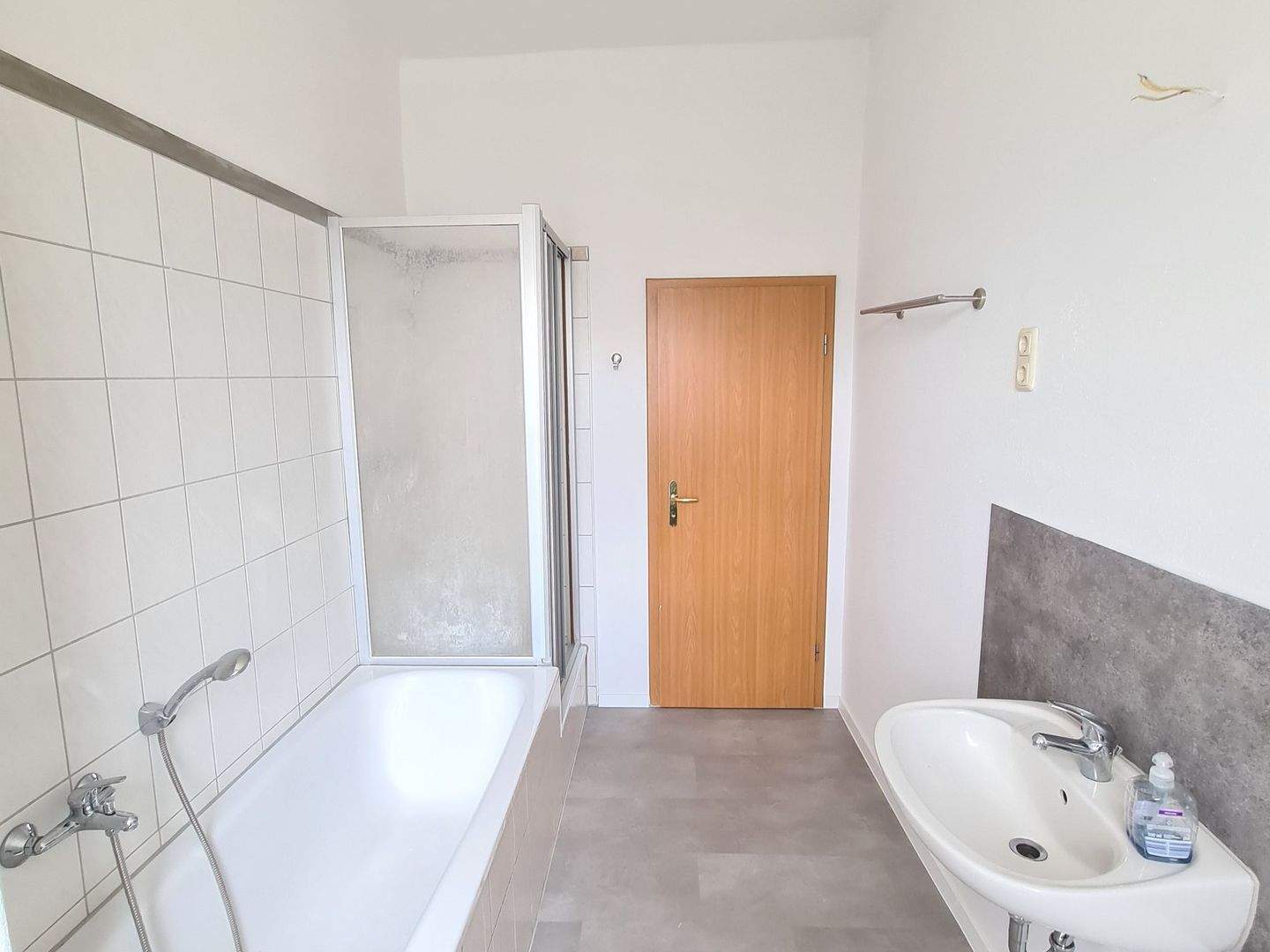 Charmante 3-Zimmer-Wohnung in Chemnitz mit Balkon – Chemnitz – Vorschaubild 8