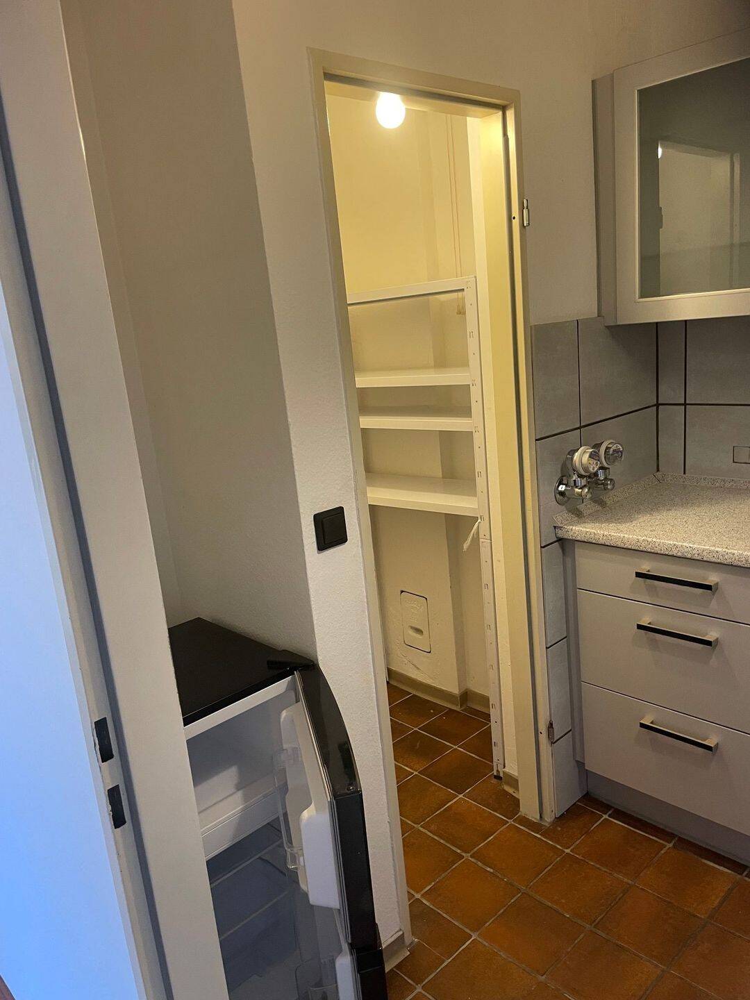 Schöne Wohnung mit großen Balkon 200 Meter bis zur Außenalster – Hamburg – Vorschaubild 8