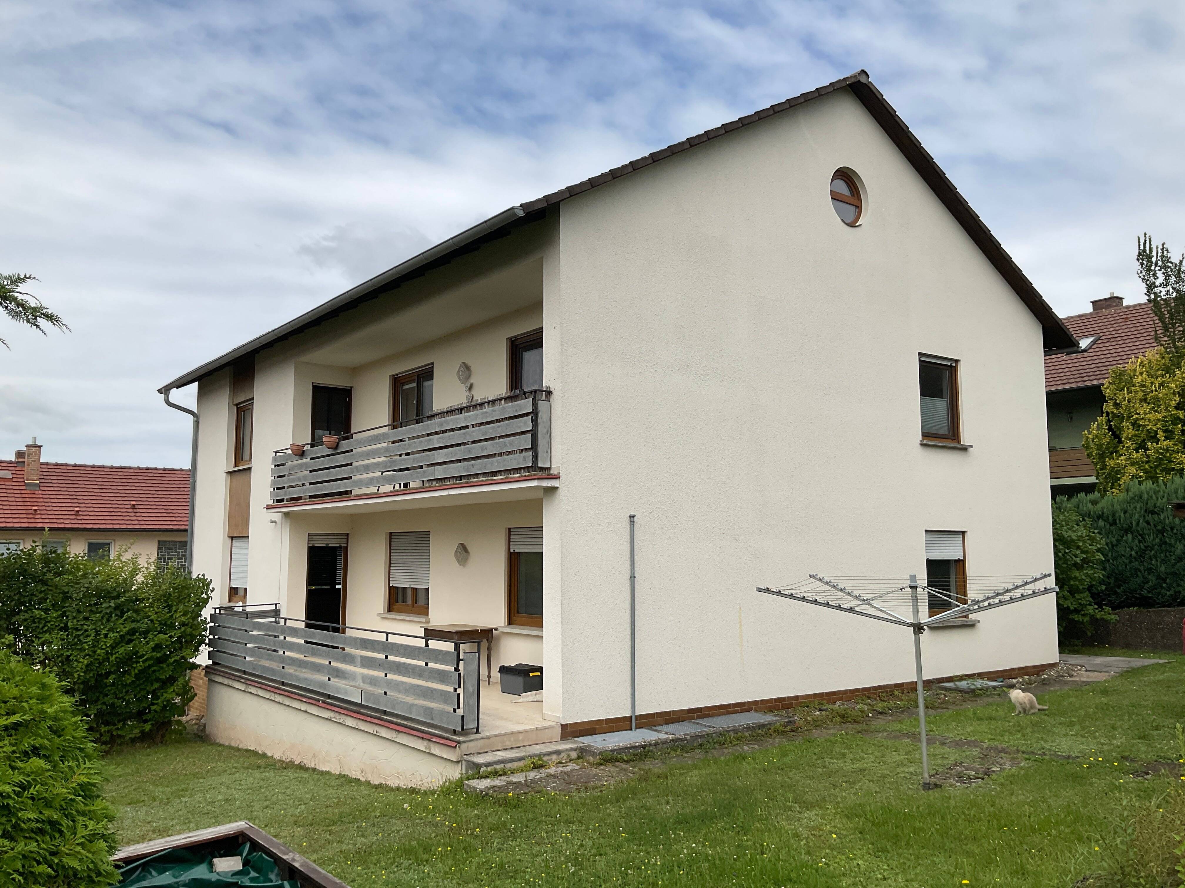 Zweifamilienhaus mit Ausbaupotential in ruhiger Lage von Seßlach – Seßlach – Vorschaubild 2