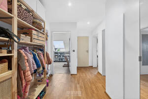 Wohnen mit Charakter - Lichtdurchflutete 3,5-Zimmer-Wohnung im obersten Geschoss – 93105 Tegernheim – Vorschaubild 9