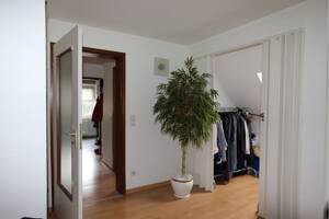 Hier wohnt man gerne! Maisonette-Dachgeschosswohnung mit stabilen Mieteinnahmen für Kapitalanleger! – 45327 Essen – Vorschaubild 2