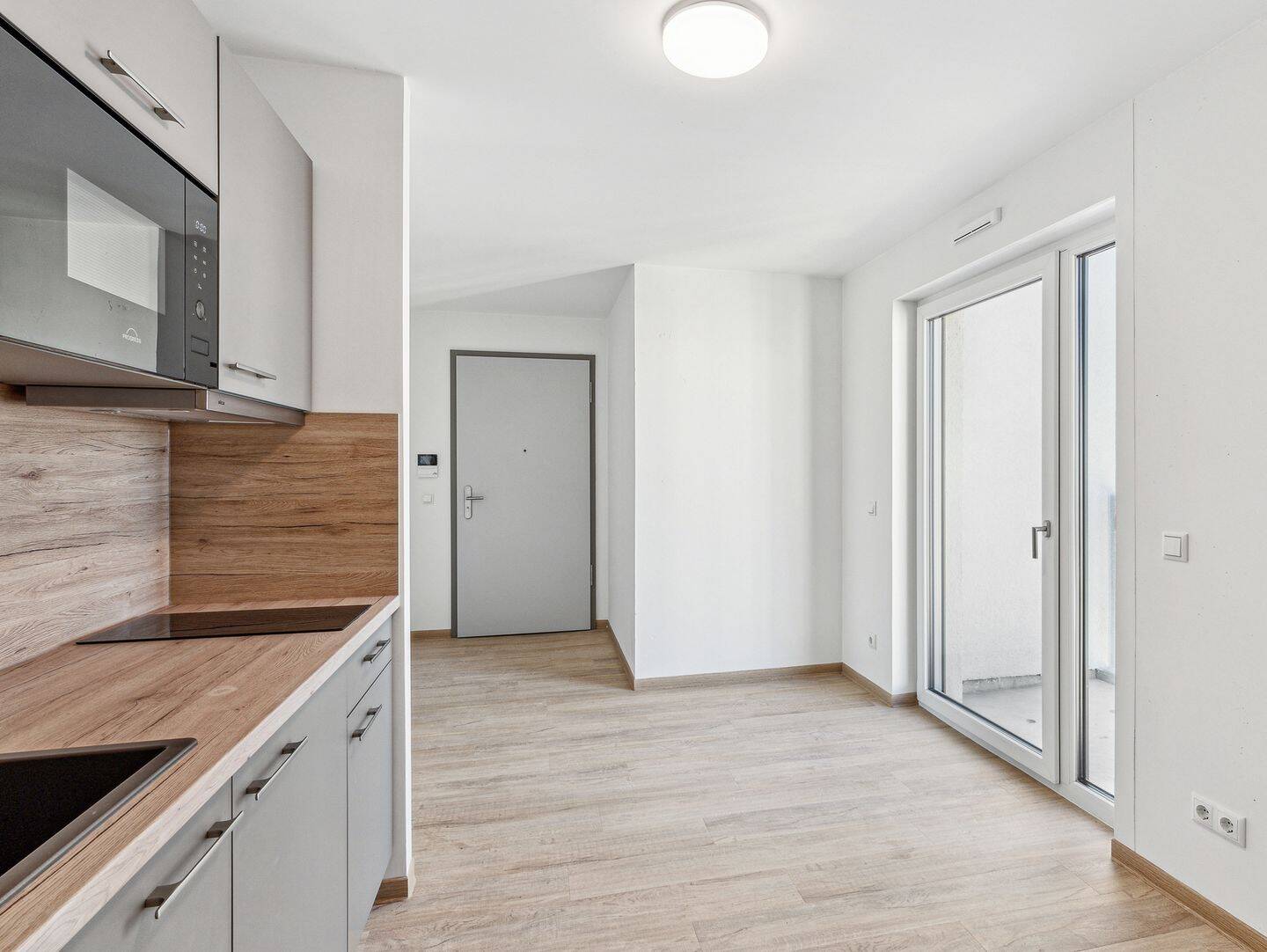 Get a 500 € gift card: Furnished 2-Room Unit with All-In Rent! – Magdeburg – Vorschaubild 3