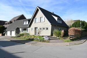 Großzügiges EFH in bevorzugter Lage von Traar auf 854 m² Grundstück mit ca. 228 m² Wfl. * saniert u. modernisiert 201... – 47802 Krefeld – Vorschaubild 4