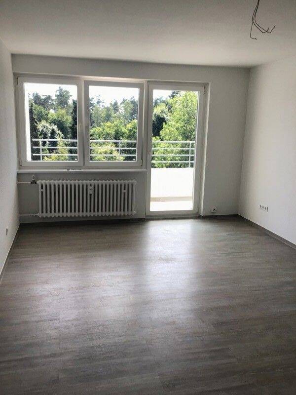 Geräumige 3-Zimmer-Wohnung mit Balkon in grüner Lage