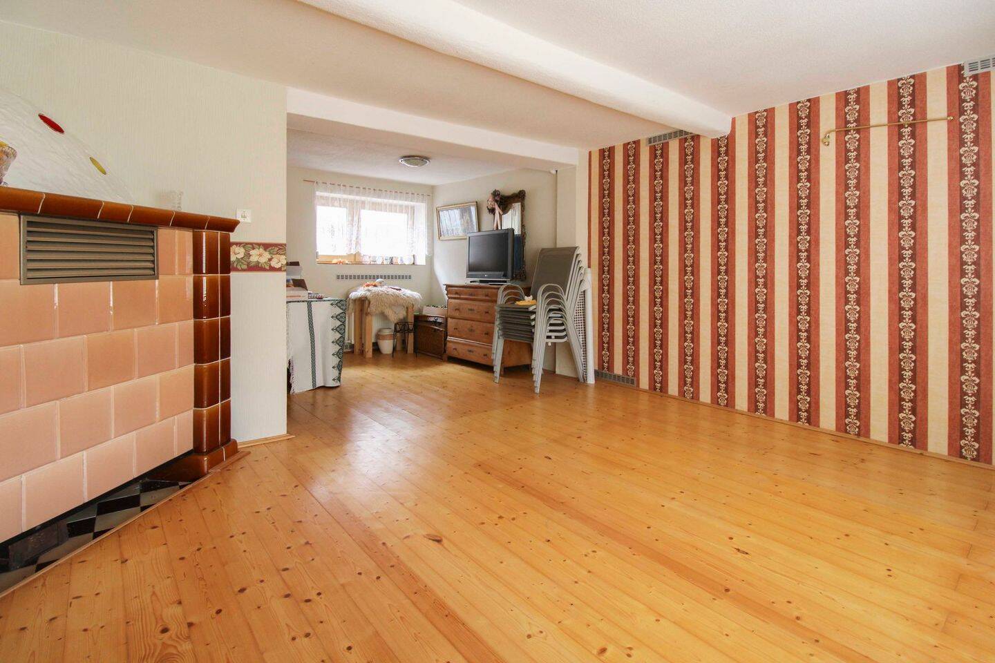 Wohnen und Arbeiten an einem Ort! EFH mit Werkhalle, Garten, und Garage – Chemnitz – Vorschaubild 7