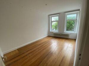 Winterhude: 2-Zi-Altbau mit Balkon, ideal als Wohnbüro, Praxis, Atelier – 22299 Hamburg – Vorschaubild 3