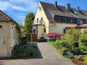 Familiendomizil mit parkähnlichem Garten