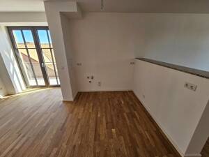 Hochwertige Dachterrassenwohnung im Denkmal - 3 Zimmer, Balkon, Bad mit Wanne & Dusche, FBH, SP – 39124 Magdeburg – Vorschaubild 8