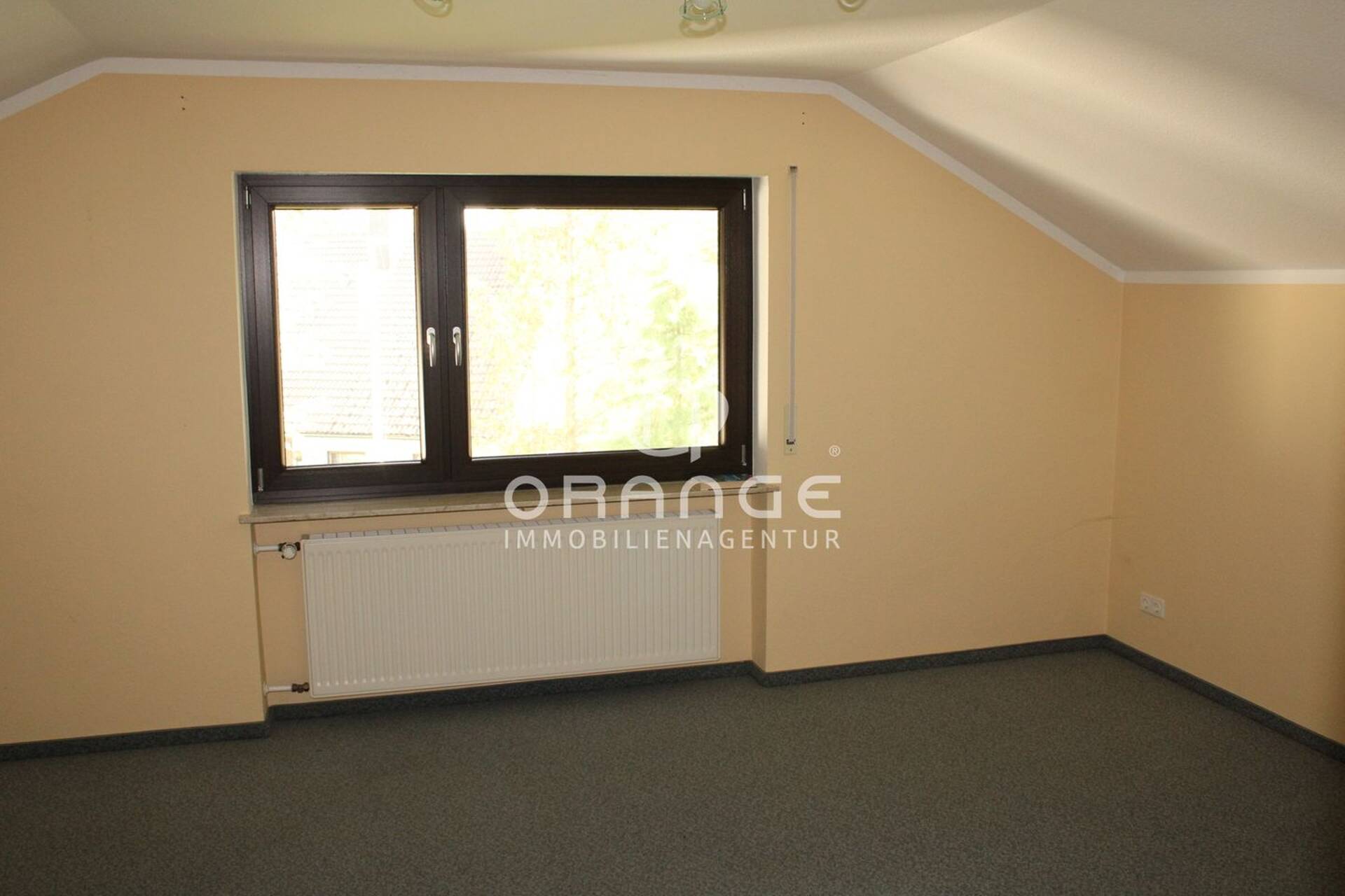 Haus in 91056 Erlangen / Dechsendorf mit 330 m² kaufen