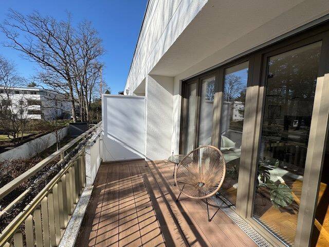 Traumhafte, elegante und neuwertige 3-Zimmer-Wohnung mit herrlichem Balkon. Ruhige Lage.