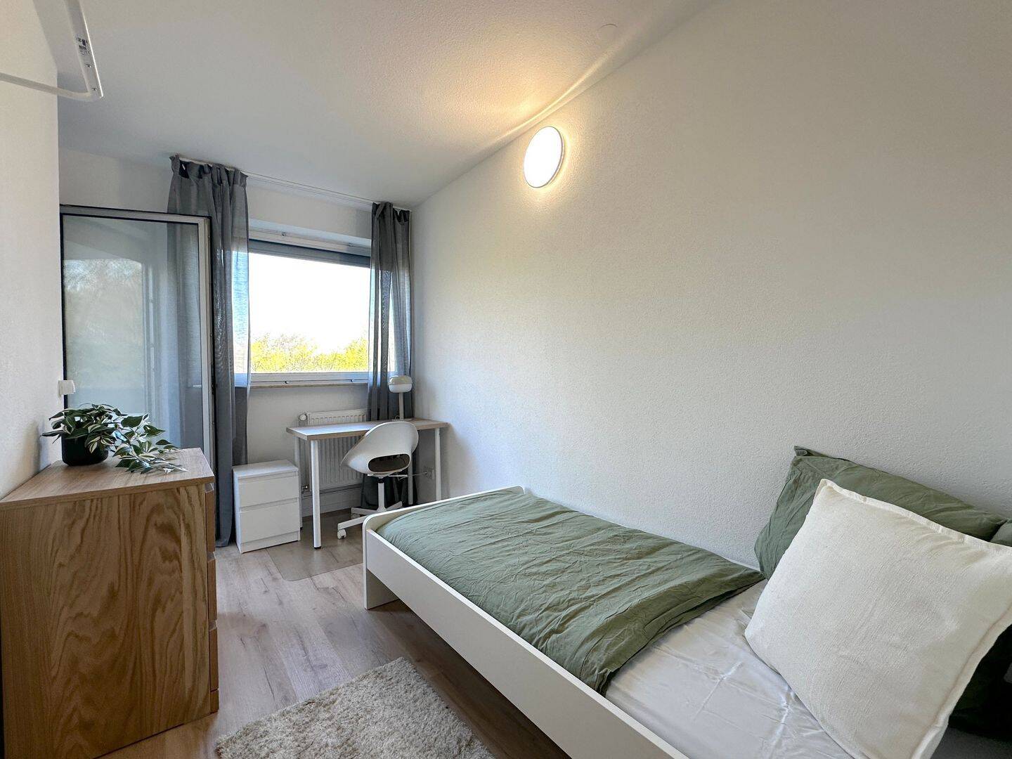 2 freie WG-Zimmer/SHARED FLAT ??  Liederbach am Taunus - optional Frauen WG