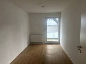 Schöne 4-Zimmer-Wohnung mit Balkon – 26129 Oldenburg – Vorschaubild 3
